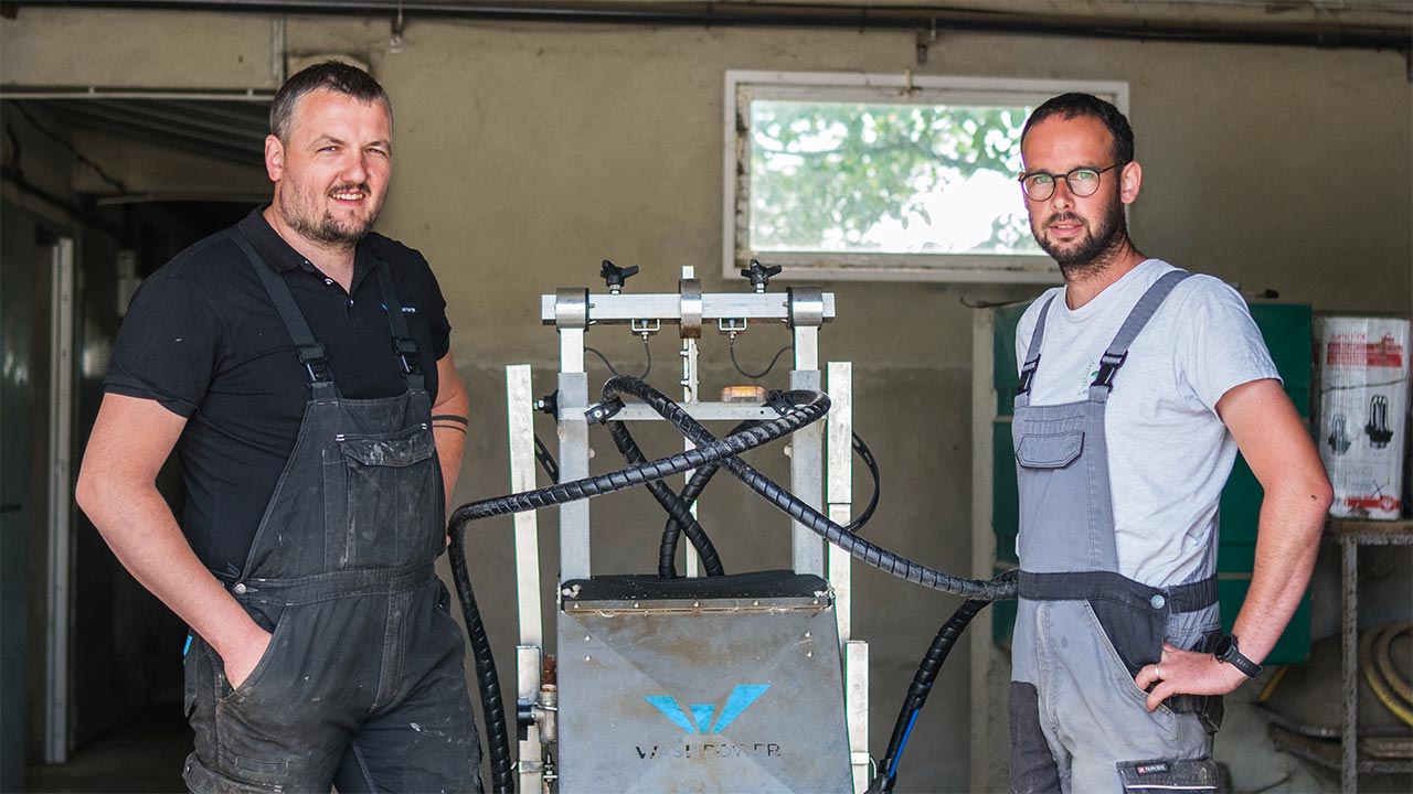 Dan Taylors hog finishing barn in Michigan