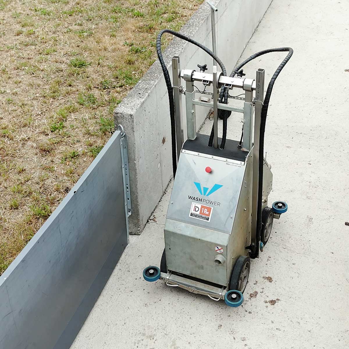 Robot de lavage ProCleaner X100 dans l'élevage SCEA la Petite Fontenelle (35)